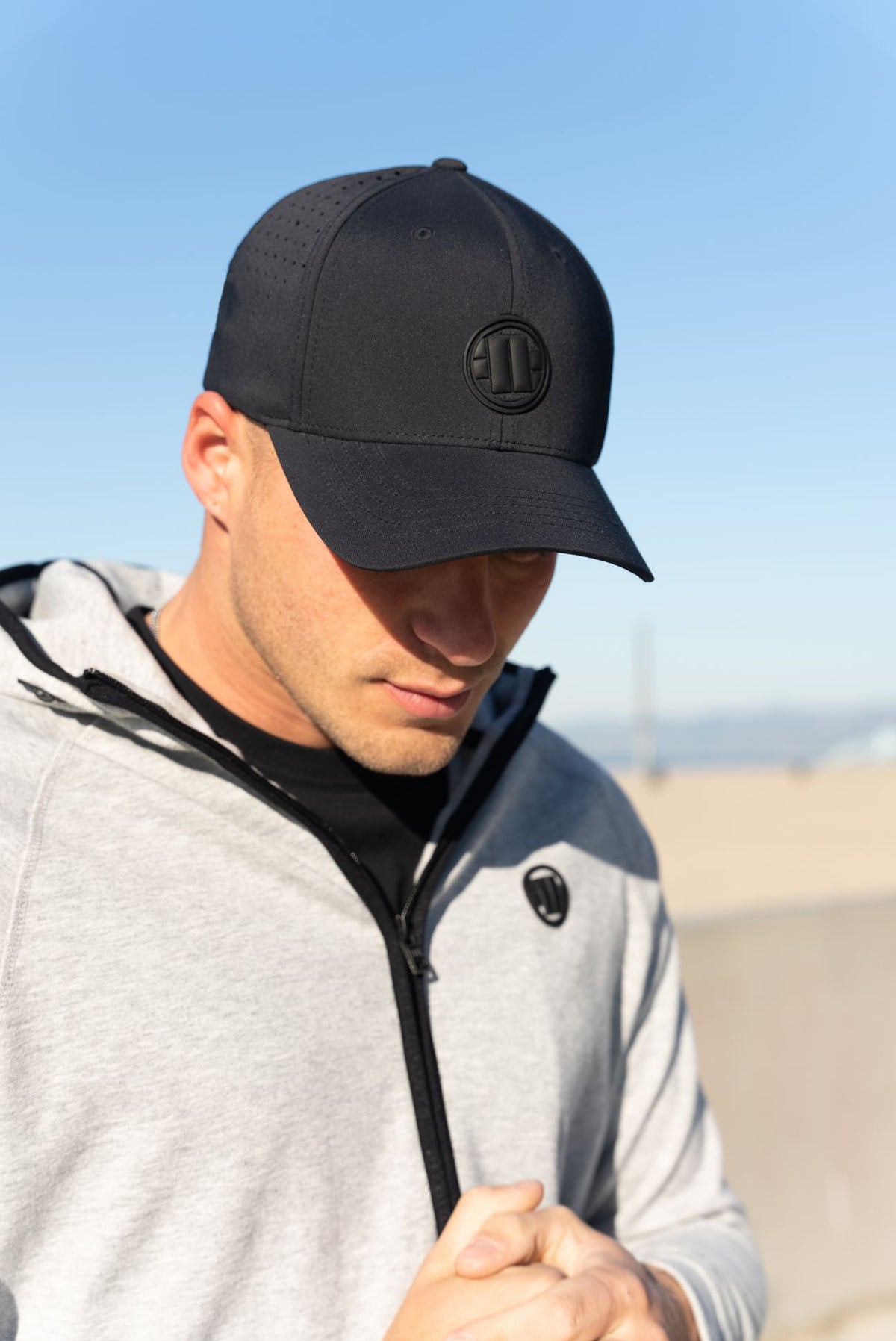 Cap Full Cap Tech Logo