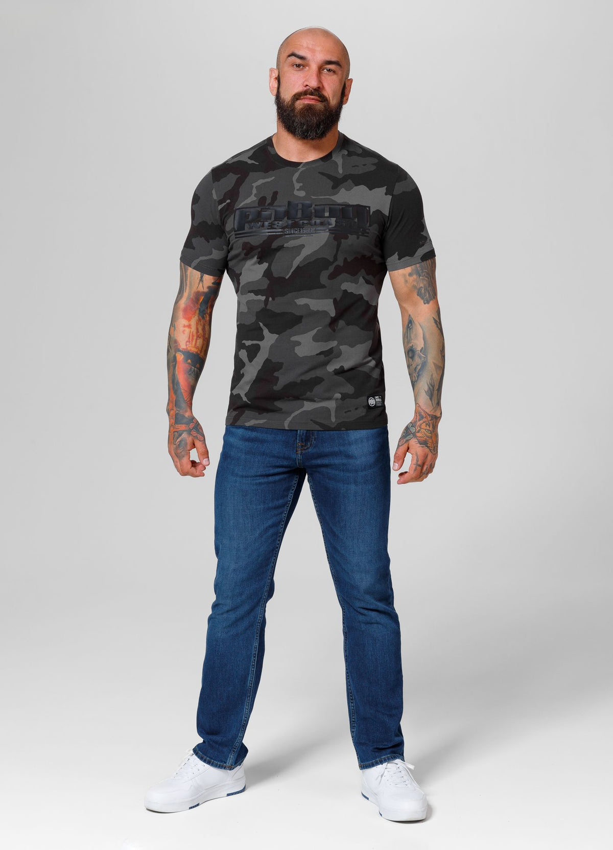 Majica kratkih rukava Slim Fit Classic Boxing - potpuno crna maskirna boja