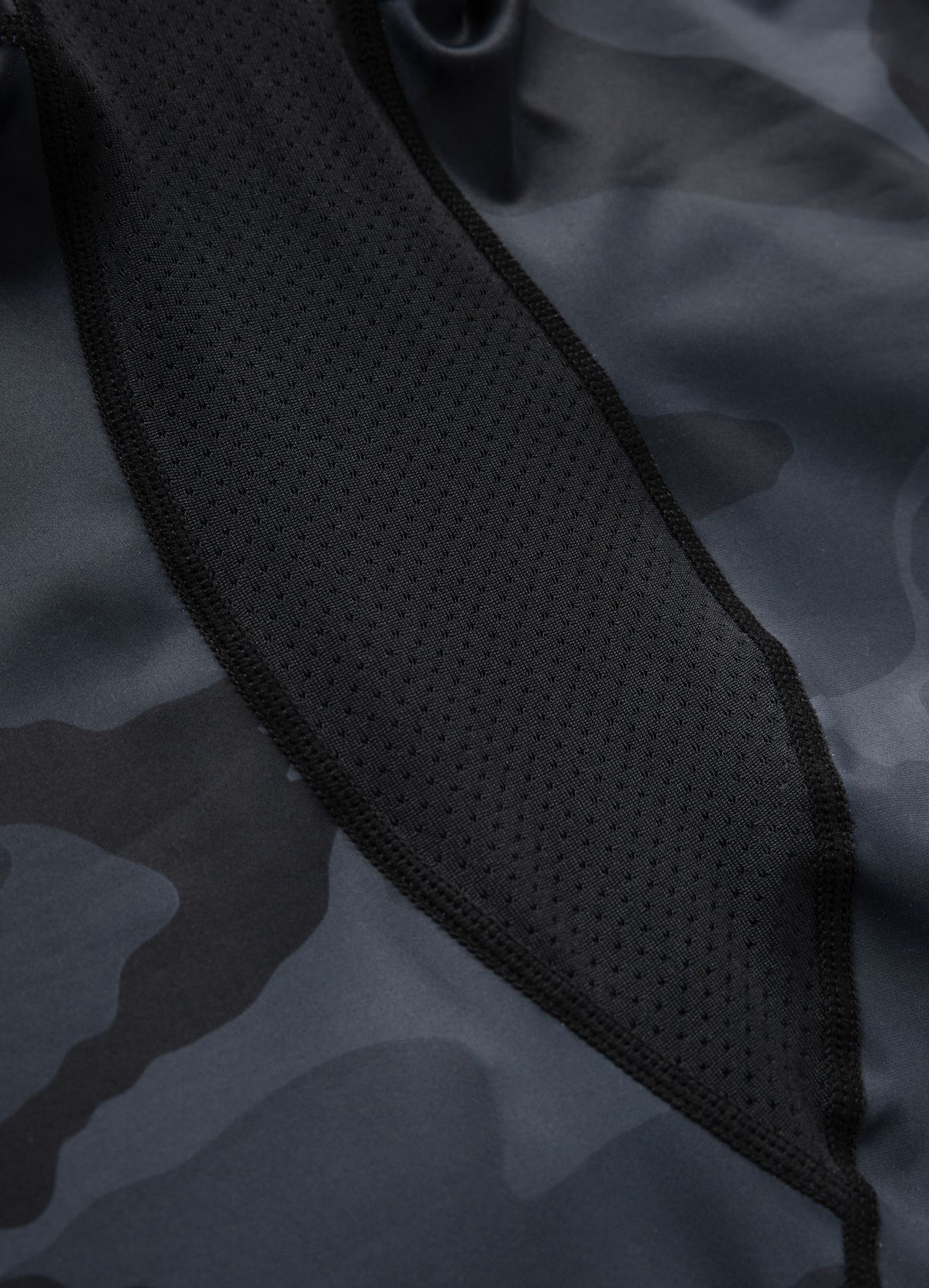 Longsleeve Rashguard Performance Pro plus All Black Camo Small Logo