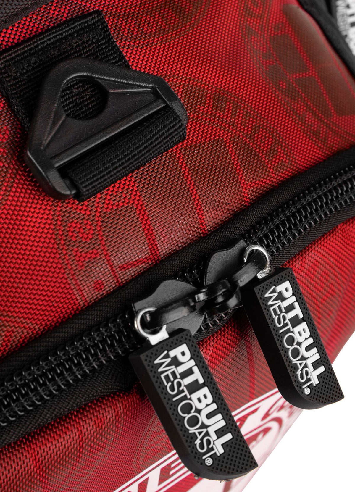 Medium training backpack Logo